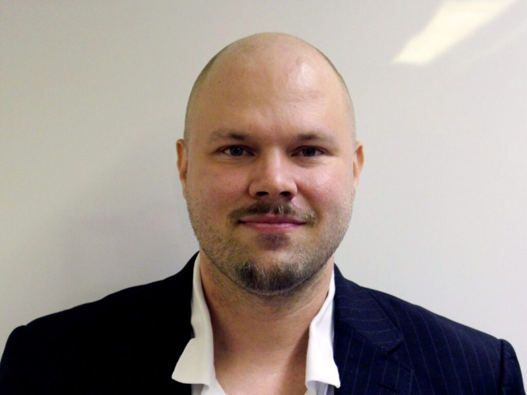 Tuore hallitus, tuoreet kujeet