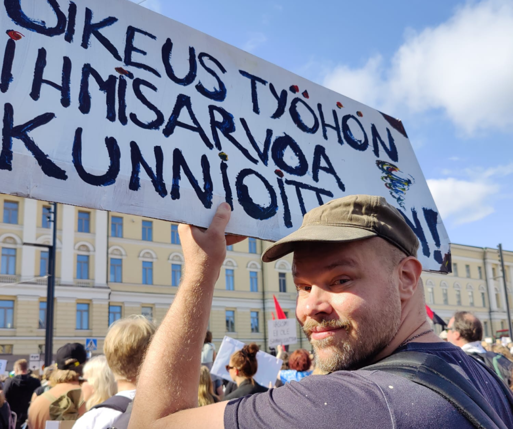 Vaadimme kaikille Suomessa oikeuden työhön, ihmisarvoa kunnioittaen!